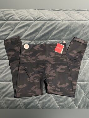 Spanx Camo Leggings Medium